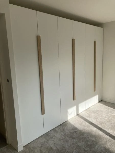 Garde-robe en bois à Lyon